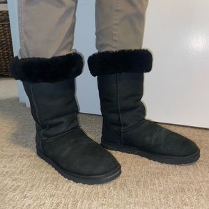 Gently used black Ugg boots